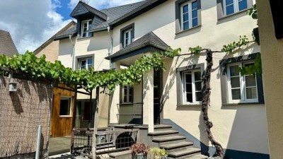 +++ Neuer Preis +++ Ehem. Winzerhaus mit 2 Einheiten, zwei Terrassen, Garage & Stellplatz
