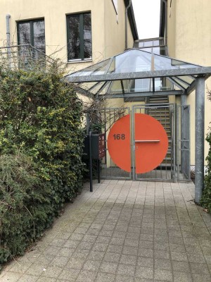 *provisionsfreie* Wunderschöne 4 Zimmerwohnung 28 qm Terasse mit guter Anbindung