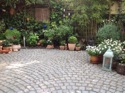 HÜRTH-BURBACH:  toprenovierte 4 Zimmer-Maisonettewohnung mit großer Garten-Terrasse