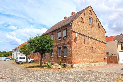 Zweifamilienhaus mit weiterem Ausbaupotenzial - 1 WE vermietet