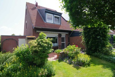 Sehr gepflegte, verklinkert Doppelhaushälfte mit schönem Garten, Garage in Sackengassenlage von Hüls