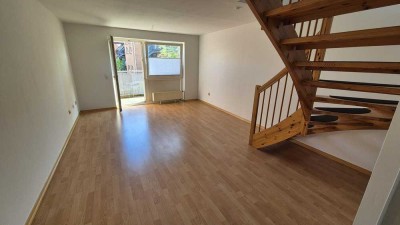Moderne 2 Zimmer Maisonette-Wohnung Frisch renoviert