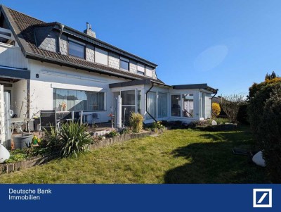 Geräumiges Zweifamilienhaus in ruhiger Ortsrandlage
