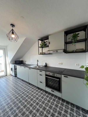Vollmöblierte 4-Zimmer-Wohnung in Top Lage - Nähe Ettlinger Tor in Karlsruhe - WG geeignet