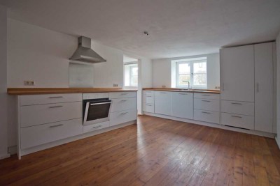 Schöne 3,5-Zimmer-Wohnung mit gehobener Innenausstattung in Pleß