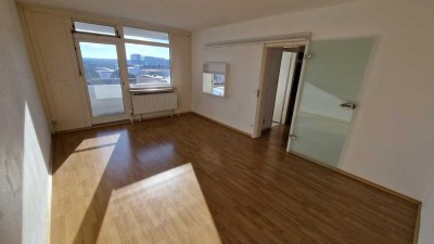 Freies charmantes 1 Zi Appartment in Frankfurt am Main mit großem Balkon ohne Makler