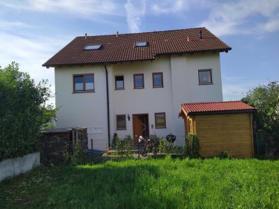 Schöne, helle 3 Zimmerwohnung mit großem Balkon