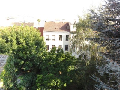 3 ZIMMER-SONNIGE, RUHIGE ALTBAUWOHNUNG - NÄHE HERNALSER HAUPTSTRASSE