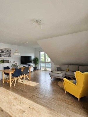 4-Zimmer-Dachgeschosswohnung mit Balkon und Gartenmitbenutzung in Pfinztal-Kleinsteinbach