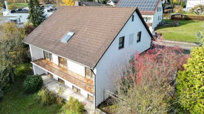 Architektonisch ansprechendes Wohnhaus mit traumhaftem Fernblick in exklusiver Wohngegend