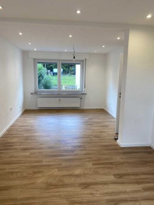 Neu renovierte 3 Zimmer-Wohnung in schöner Lage von Weidenau