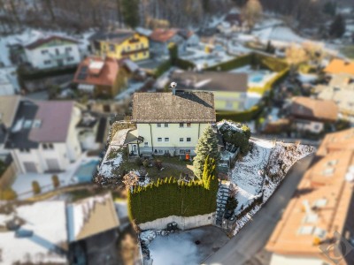 Doppelhaus in markanter Aussichtslage