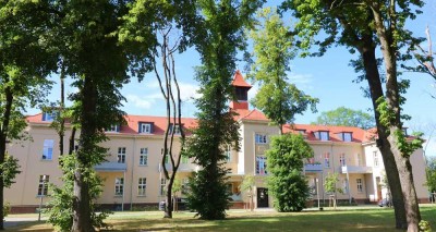 ** Großzügiger Wohntraum ** 2-Raumwohnung mit Fußbodenheizung und Balkon ** Außenstellplatz **
