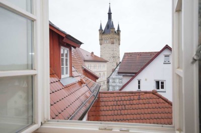 Eine besondere Wohnung in einem Haus mit langer Geschichte!!