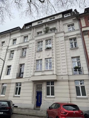 Freie 3 Zimmerwohnung Altbau-Wohnung in Düsseldorf-Friedrichstadt: Ideal auch für Kapita