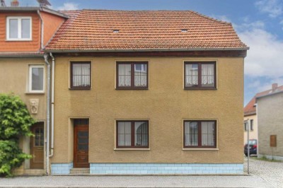 Geeignet für 1-2 Partien: Zuhause mit Terrasse und Garage in zentraler Lage von Bürgel