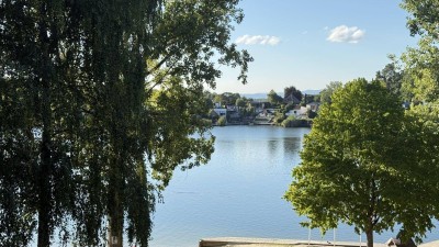 Einfamilienhaus mit Sauna uvm. auf Pachtgrundstück (verlängerbar) in Steinbrunn mit Zugang zum Badeteich!