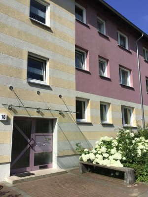 Charmante, bezugsfertige 3-Zimmer Wohnung mit Balkon im Erdgeschoss!