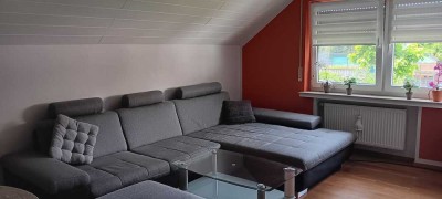 Wohnen auf Zeit. Schöne Dachgeschosswohnung vollmöbliert