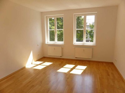 Stilvoll sanierte 3-Raum-Wohnung mit Balkon im charmanten Denkmalobjekt "Hoffmans Gärten"