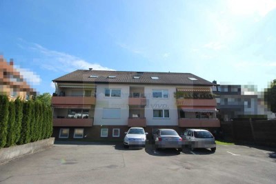 Stadtnah! Solide 4-Zimmer-Dachgeschosswohnung mit Stellplatz in der Kernstadt Bad Dürrheim