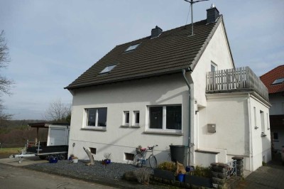 Vollständig renoviertes 4-Zimmer-Einfamilienhaus mit Einbauküche in Güllesheim