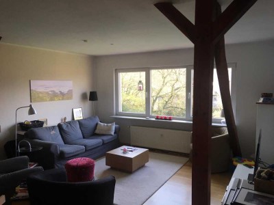 Gepflegte 4-Zimmer-Wohnung mit Balkon und Garten in Halle