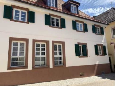 Wohnen mit Charme: Hochwertig sanierte Maisonette mit Terrasse im Reblandquartier **PROVISIONSFREI**