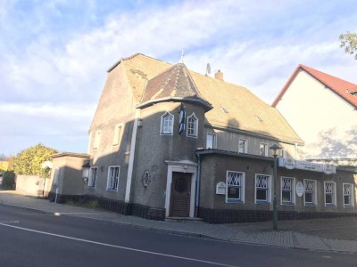 Haus mit traditioneller Kneipe, Privat Parkplatz, Hof, Garagen, direkt von Eigentümer, Provisionfrei