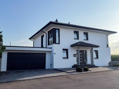 Exklusive Villa in ruhiger Bestlage mit Panoramablick auf die drei Kaisenberge