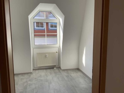 Freundliche 2,5-Zimmer Wohnung im 3. OG mit Aufzug in Schwandorf