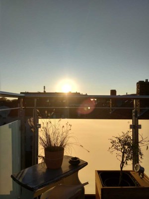 Traumhafte Dachgeschosswohnung mit Panorama-Dachterrasse in Linden