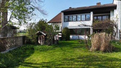 Reihenendhaus mit drei angebauten Appartements mit separatem Zugang, auch sehr gut vermietbar