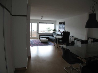 Grosse 2-Zimmer-Wohnung mit Blick über den Dächern von PF-City