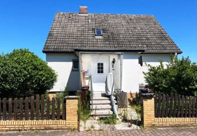 Freistehendes Einfamilienhaus mit Garage in Sibbesse-Westfeld