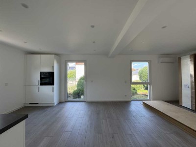 Erstbezug nach Sanierung: Moderne Wohnung mit Gartennutzung & Fußbodenheizung & Split-Klimaanlage