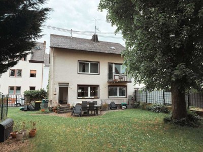 Vielseitig nutzbares Ein/Zweifamilienhaus mit toller Gartenfläche