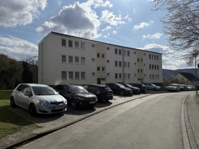 Gemütliche 2-Zimmer-Wohnung mit Balkon und Blick ins Grüne