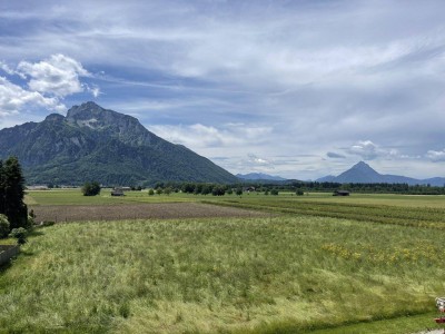 Neuer Preis! PANORAMABLICK direkt am Naturschutzgebiet - Landhausvilla mit viel Potential und 4 Wohnungen auf 1000m² Grundstück bei Anif