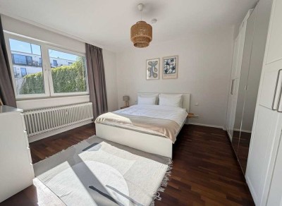 Unbefristet, Möbliert, 3-Zimmer Wohnung mit Balkon im 4. OG in Berlin-Kreuzberg