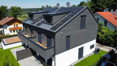 Nachhaltig wohnen am Weinberg – Doppelhaushälften im Effizienzhaus-40-Standard mit QNG-Plus