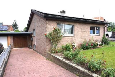 Freistehender Split-Level-Bungalow mit Stellplätzen + Garage in Willich Neersen