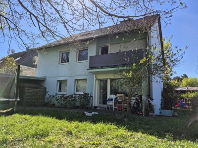 Freistehendes Zweifamilienhaus auf großem Grundstück in schöner Lage von Auweiler...