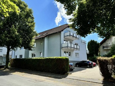 Schöne 2 Zimmer-Wohnung mit Balkon und PKW Stellplatz