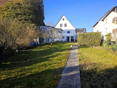 Gepflegtes/Saniertes Einfamilienhaus mit Nebengebäude und Garten!