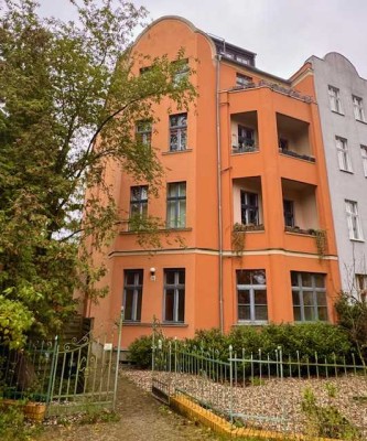 Provisionsfreie Stilaltbauetage im Gründerzeithaus mit 2 Terrassen & Loggia (119,5 m²)