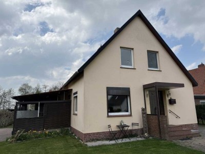 Charmantes Einfamilienhaus in ruhiger, idyllischer Feldrandlage am Ende einer Sackgasse