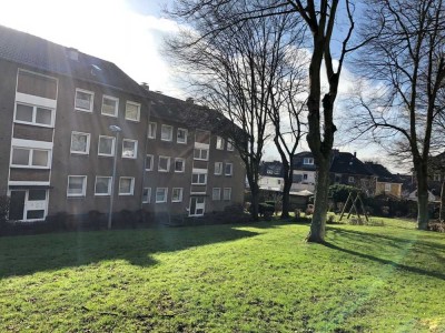 Essen-Bergerhausen: Vermietete 3 Zimmerwohnung mit Balkon als sichere Kapitalanlage
