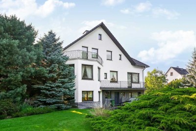 Exklusives Einfamilienhaus auf weitläufigem Grundstück!