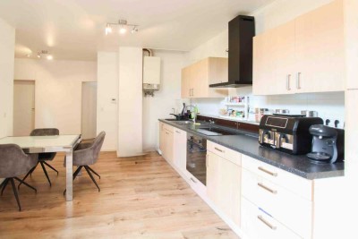 Vermietete, vollständig renovierte Etagenwohnung als Anlageobjekt in urbaner Lage